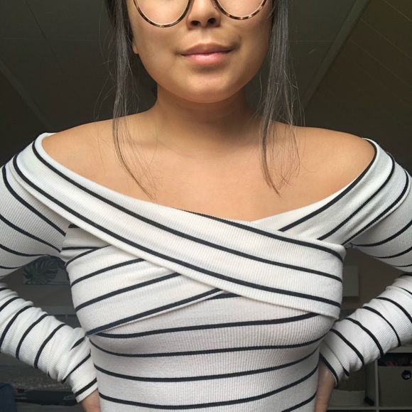 Forever 21 Tops - Striped Off the Shoulder Top🖤🤍